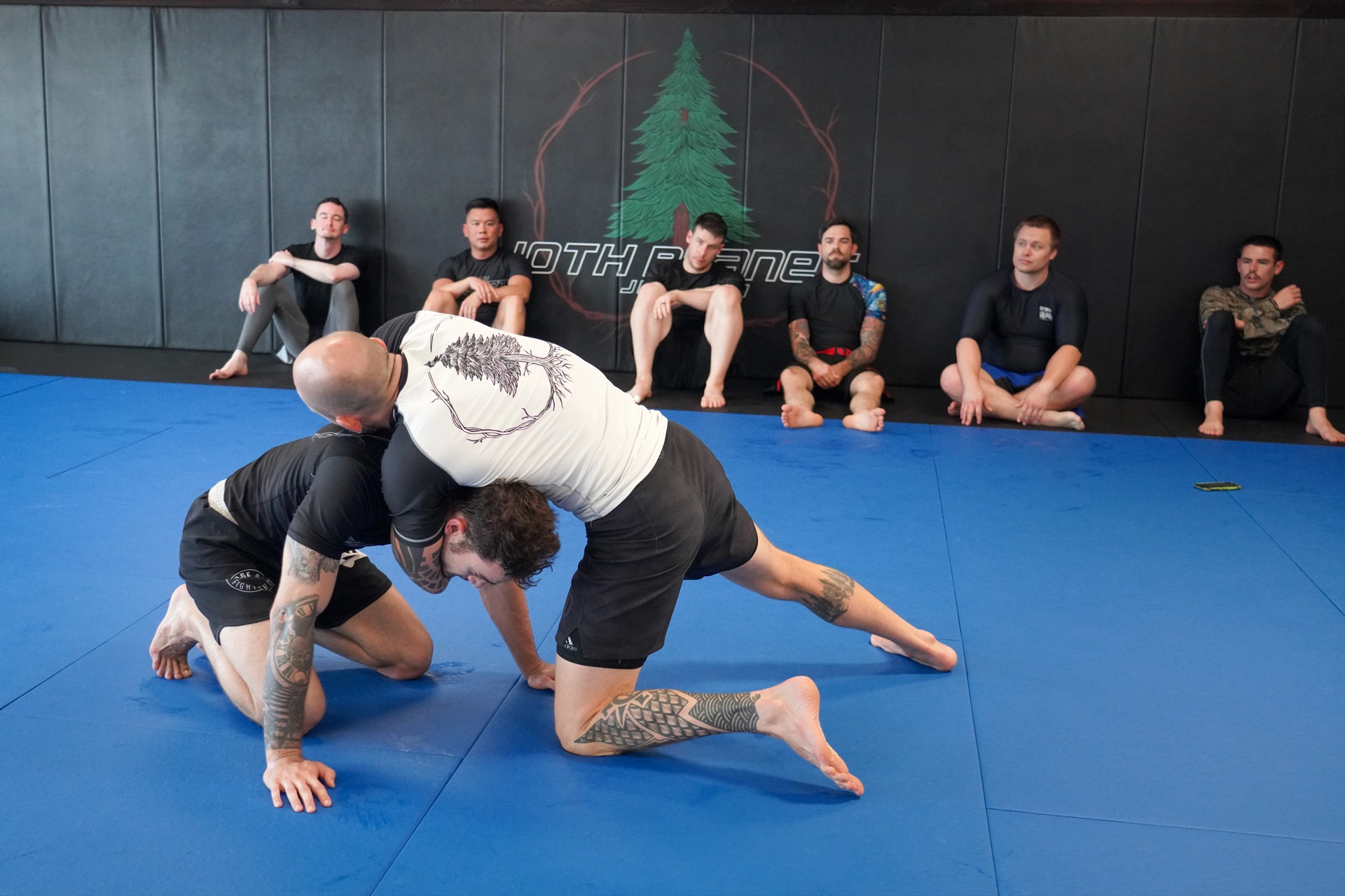 10th Planet Tigard — grappling exchange during class