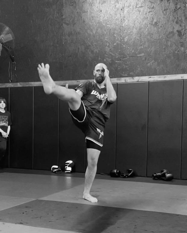 Muay Thai striking practice on the 10P Tigard mats